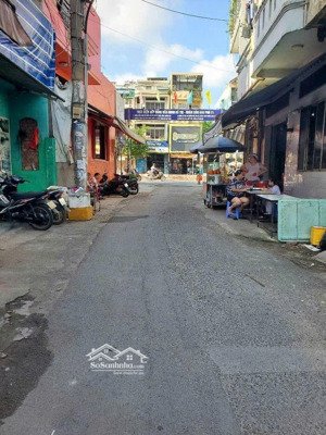 bán gấp nhà cũ 72m2 ngay mt lê trọng tấn, gần trường dh công nghệ thực phẩm, giá 7,5 tỷ