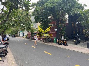 mặt bằng 300m² mt tống hữu định, thảo điền 157tr/tháng