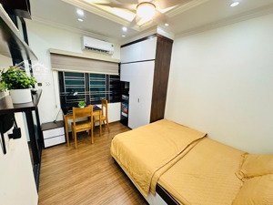 cho thuê phòng 22m2 đình thôn bếp tách biệt đủ đồ