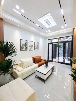 chủ cần bán gấp: trương định - căn góc 40m2 - chỉ hơn 6 tỷ