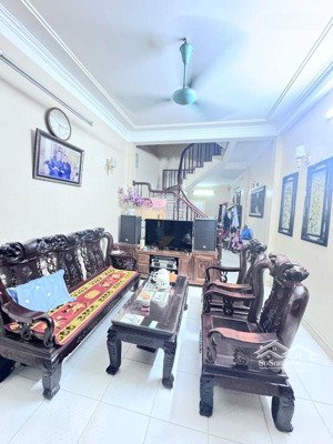 bán gấp nhà dân xây ngõ nông. gần quốc lộ 21b, chợ đầu mối nam hà nội. tiện ích bạt ngàn