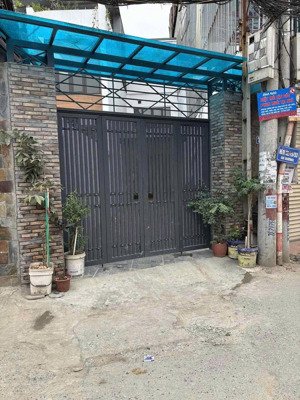 bán nhà riêng tại phú đô, 123,8 tỷ, 73,2m2, 4 tầng ngõ nông cách đường oto 30m.giá 13ty8 .