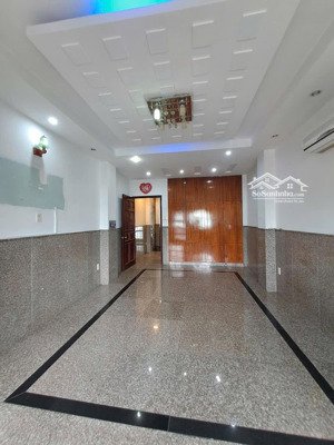mtkd vip ngay chợ phạm văn hai 6 tầng dòng tiền 50 triệu/ tháng