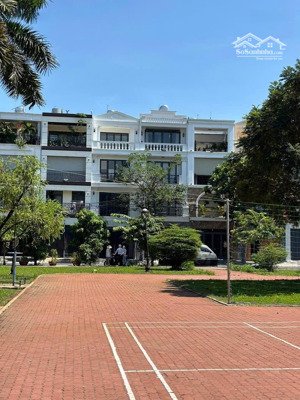 nhà phố đối diện công viên khu ao sen tên lửa 5x20m - 4 tầng kế aeon chỉ 13.5 tỷ tl