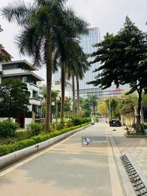 bán nhà vườn đào tây hồ dt 110m - 8 tầng - ô tô công viên vườn hoa gần hồ tây ở ngay