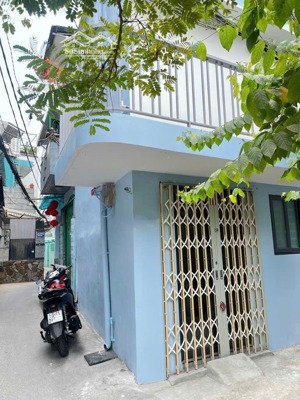 bán nhà lô góc 2 mt - hẻm xe hơi thông, gần mặt tiền nguyên hồng bình thạnh, nhỉnh 2tỷ