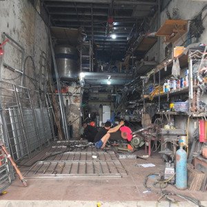 siêu phẩm !! ngõ 192 lê trọng tấn-vị trí mặt đường -vỉa hè rộng đầu tư -ko sổ -100m2 giá 13 tỷ