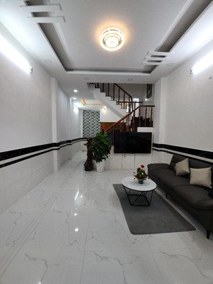 bán nhà 3 tầng, diện tích 4,2 x 12, đường ht17, quận 12, giá 4,75 tỷ