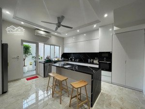 hiếm có! nhà đẹp full nội thất đẹp mê, gói 5 mỹ gia đ rộng 14m giá chỉ 7,5tỷ quá rẻ để đầu tư