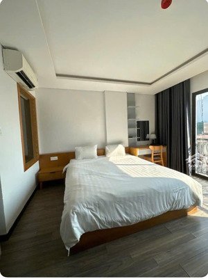 tòa chung cư mini chính kinh, 19 phòng, dòng tiền 1.2 tỷ/năm, xây mới, ba gác, 30m ra ô tô, 80m