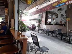 tòa nhà vp, onlineshop mới sửa sang mặt tiền 39 ntb