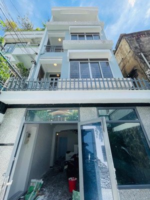 bán nhà mặt tiền trần hữu trang gần ngã tư nguyễn văn trỗi vị trí vàng kinh doanh cực đỉnh