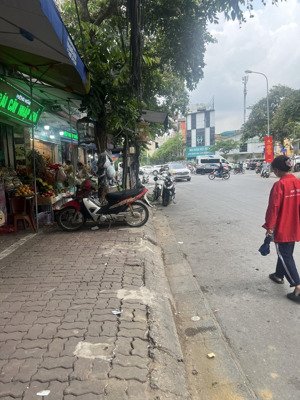 phân lô, ô tô đỗ cửa, ngõ thông, thang máy, nguyễn thị định,48m*6t*giá chào 16,5 tỷ, công năng đ đ.