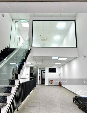 cần bán toà nhà mặt phố vip kinh doanh đỉnh vỉa hè rộng 5 tầng 1 tum 2 hầm 90m 36,8 tỷ
