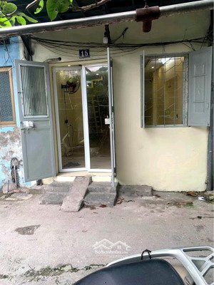 bán nhà ngõ 13 lĩnh nam dt 32 m2,2 tầng có thêm mảng đối diện 35 m2 đã có nhà cấp4.giá 3tỷ.