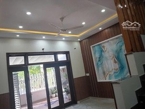 bán nhà 2 tầng mt nguyễn quý đức cẩm lệ dt 99m, ngang 5.5m, hướng tây bắc