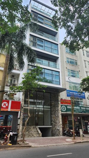 bán nhà mặt phốn yên phụ - tây hồ. diện tích 85m x 6 tầng. mặt tiền 6m. lh 