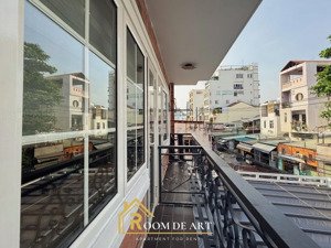 cho thuê căn hộ 1 phòng ngủ ban công full nội thất máy giặt riêng ngay sân bay tân sơn nhất