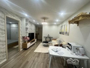 bán căn hộ chung cư nam trung yên 47m ,2 ngủ,full nội thất giá chỉ nhỉnh 3 tỷ