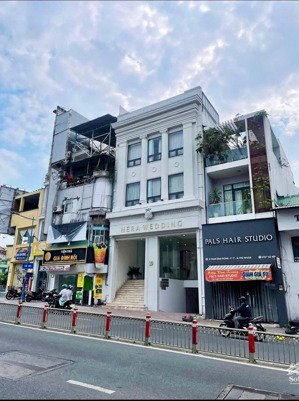 building 9m bề ngang - trung tâm phú nhuận - 9x18 nở hậu 11m - 5 tầng hđt 180tr/tháng - 41.5 tỷ