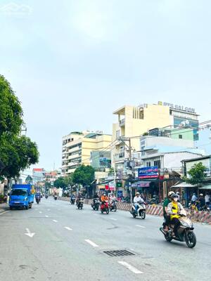 SIÊU HOT! Nhà 3 lầu ST mặt tiền kinh doanh Huỳnh Tấn Phát, Quận 7