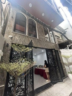 thái thịnh đống đa 96m2 nhỉnh 13 tỷ