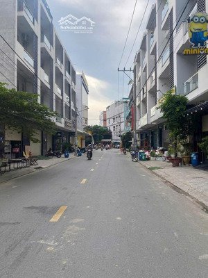 nhà phố 4 tầng - kdc hương sen sát phạm văn đồng thuộc tp di an binh dương