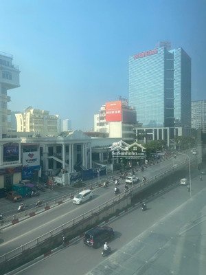 cho thuê văn phòng tòa nhà green diamond giá tốt dt 370m2 lh: 