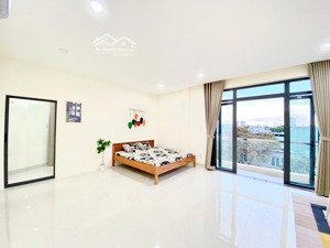 phòng 45m2 ngay gần parc mall ở được 4-5 người thuận tiện qua q1, q5