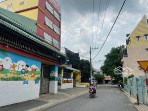 nhà mt lê thị út - tp dĩ an binh dương dt :10 x 50- 500m2 full thổ cư giá 12.8 tỷ lh: 