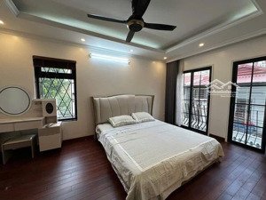 chính chủ cần bán nhà mặt ngõ phố thụy khuê quận tây hồ, dt 55m x 6tầng, mt 5m, cách mp 15m