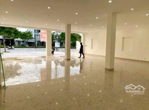 siêu hiếm - bán nhà 2 tầng mặt tiền đường trần đại nghĩa, vị trí sầm uất, dt 15x25m