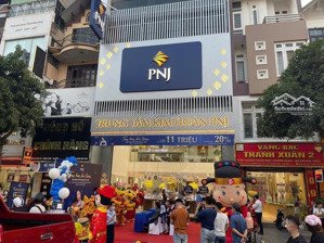 siêu hot!!cho thuê nhà mặt phố trần duy hưng dt 130m2x4t, mt 8m cực rộng, không vướng cột, giá tốt