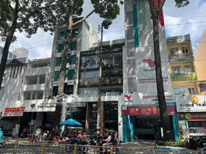 cho thuê tòa nhà mặt tiền nguyễn thị minh khai, quận 1. ngang 10x20m, 6 tầng trống suốt ốp kính