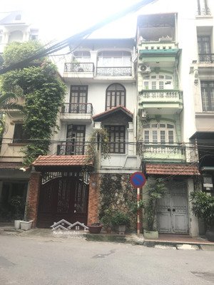 sát phố, mặt ngõ oto, kinh doanh. phố trần quang diệu, dt 49m2 x 4 tầng x mt 3,8m x giá 14,5 tỷ.