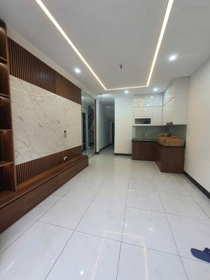 văn hội 35m2 x 5 tầng x 5m mặt tiền - lô góc - gần ô tô , cạnh học viện tài chính , mỏ , hv cảnh s