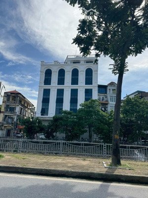 bán toà nhà 9 tầng mặt phố nguyễn lân gần 1000m2 sàn sử dụng.liên hệ ngay 