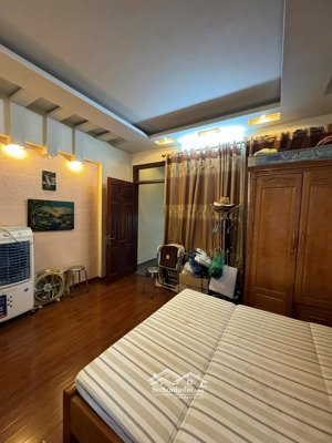 nhà nhiều tầng căn góc đẹp dt 90m2 lắp được thang máy khu tô vũ, văn cao, hải phòng lh 