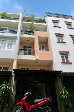 nguyên căn 491/12 nguyễn đình chiểu, chỉ 15tr, hẻm ôtô - nhà 4 tầng, 4pn - gần vòng xoay lý thái tổ