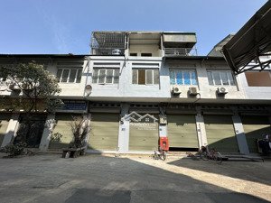 nhà shophouse 3,5 tầng, 26m2, sổ riêng, giá bán 1,4 tỷ. tại chợ đầu mối liên phương, thường tín