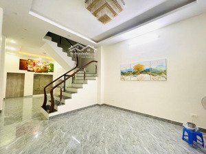 bán nhà tô vĩnh diện_ phân lô quân đội _ôtô tránh sát nhà_2 thoáng_nông gần phố_59m2_15.7 tỷ