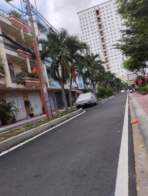 bán nhà riêng đường nội khu cao lỗ. phường 4. quận 8