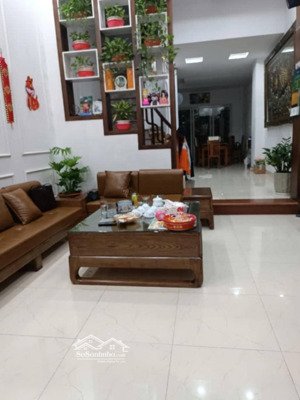 bán nhanh 40m x 5t sát hinode ô tô tiềm năng đầu tư 5,9 tỷ