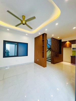 lạc long quân - 71m2x5 tầng - 3 mặt thoáng - gần ôtô - 11.49 tỷ