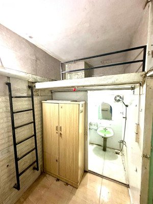 cho thuê phòng vskk 1 người ở ngõ 21 yên xá chỉ 1tr2. lhcc: 