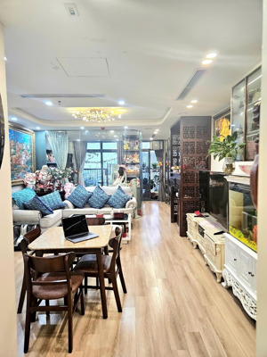 bán căn hộ chung cư discovery complex, 7,9 tỷ, 93m2, cầu giấy, hn, chính chủ, giá ưu đãi siêu hời.