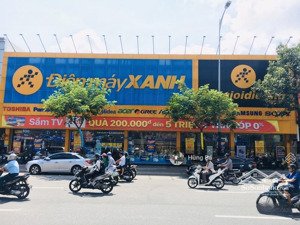 cần bán gấp nhà mặt tiền an dương vương - dt: 18 x 55m - nhà cấp 4 - hđt: 150 triệu/th. giá 70 tỷ