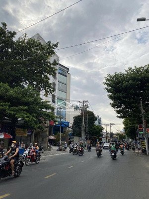 rất rẻ, nhỉnh 180tr/m2, mặt tiền kinh doanh, 4.5x20m (nở hậu), đường nguyễn xí - chỉ 14.5 tỷ tl