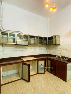 nhỉnh 18ty p/lô lý nam đế mặt sân chơi oto đỗ dt 58m mt 4,83m hiếm trên thị trường