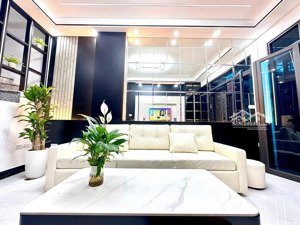 chỉ 8,65 tỷ siêu phẩm kim giang, ngõ to oto quay đầu, nhà đẹp, phân lô, 40m,20 m ra phố.